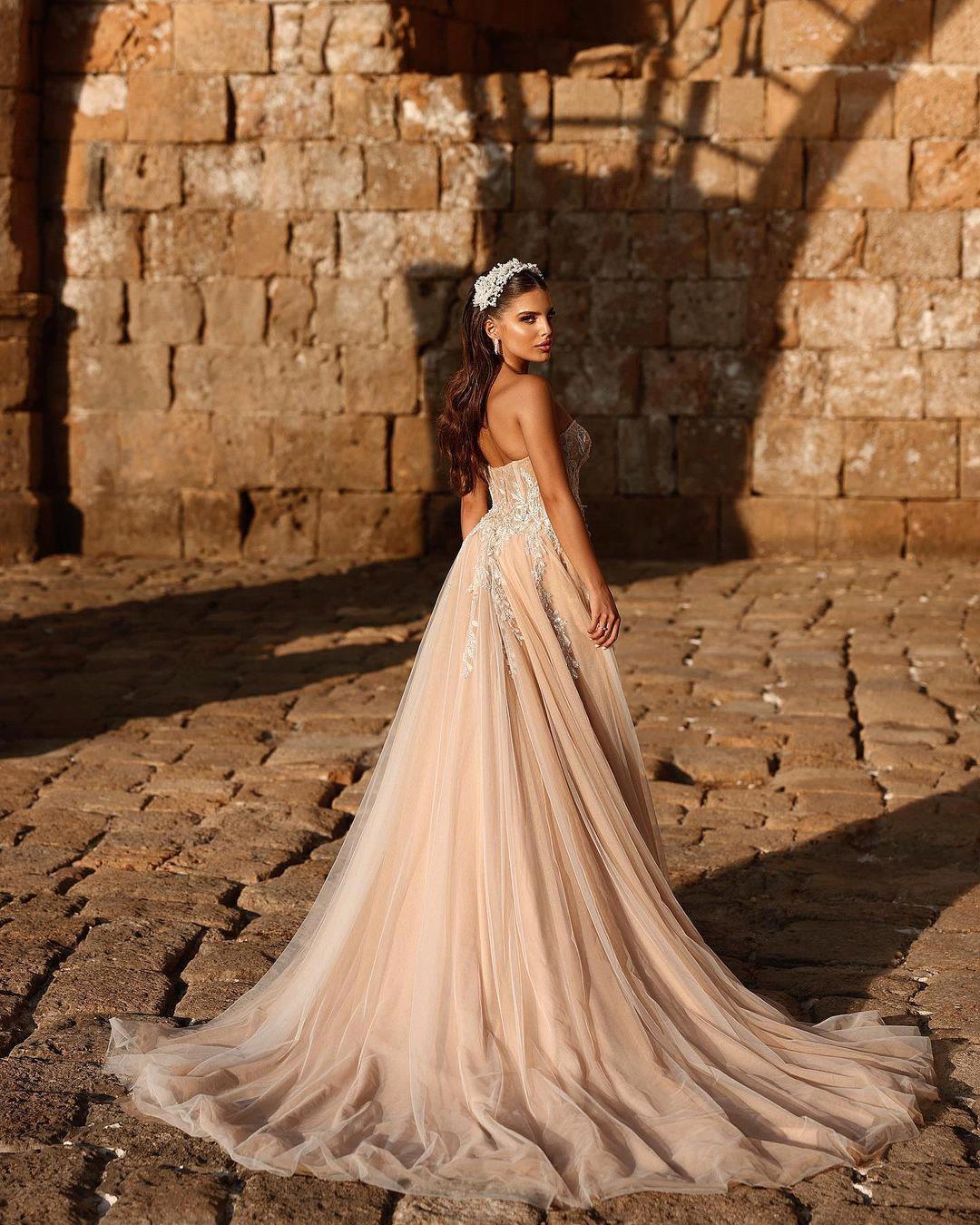 Champagne Sweetheart Tulle A e Beach Wedding Dresses Bridal Gown Lace Applique Beaded High Split Ruched Sweep Train Country Custom Plus Size Vestido D