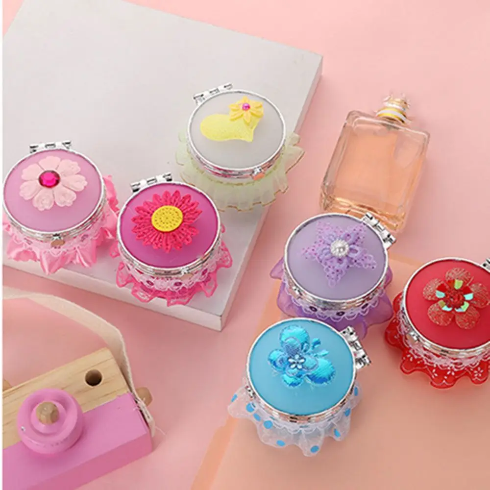 Cute Love Travel Organizer Make Up Mirror Jewelry Storage Box Cosmetic Organizer Heart Shape Jewelries Case smile