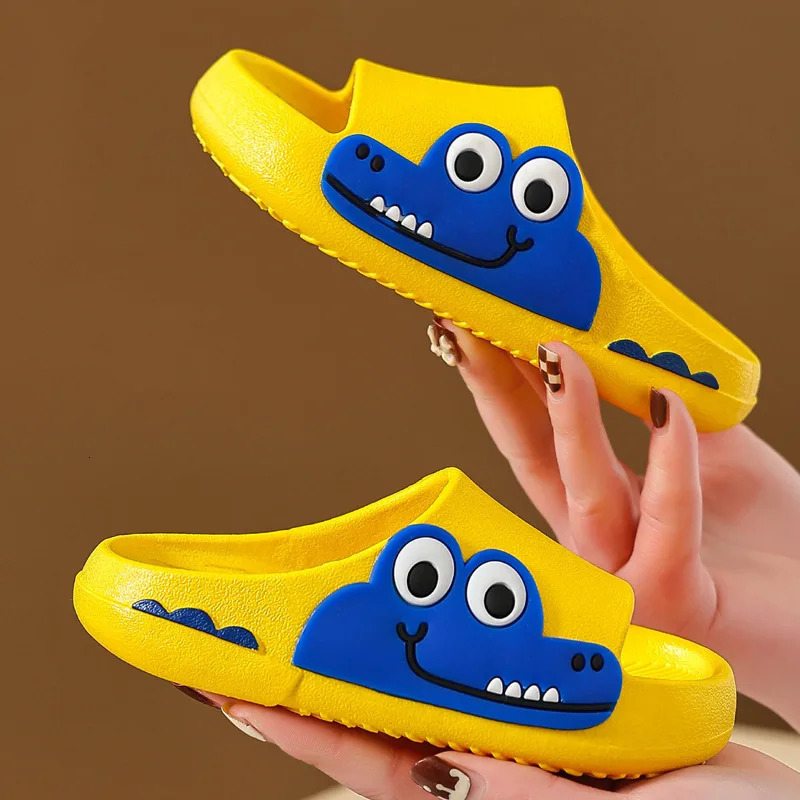 Cartoon childrens slippers open toe anti slip home bathroom shoes baby slippers summer soft soled apartment shoes boys 240516