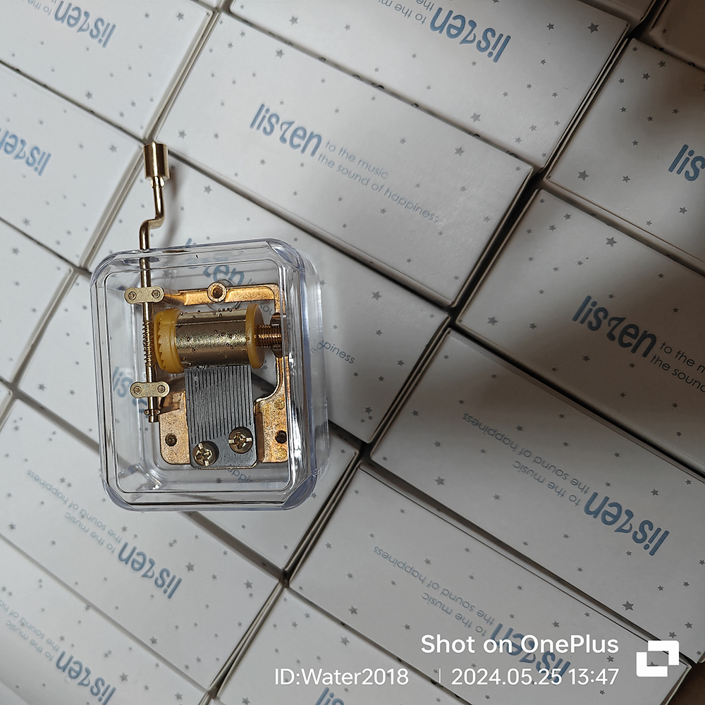 Musical Box Acrylic Hand Novelty Items Crank Music Box Golden Movement Melody Castle in the Sky