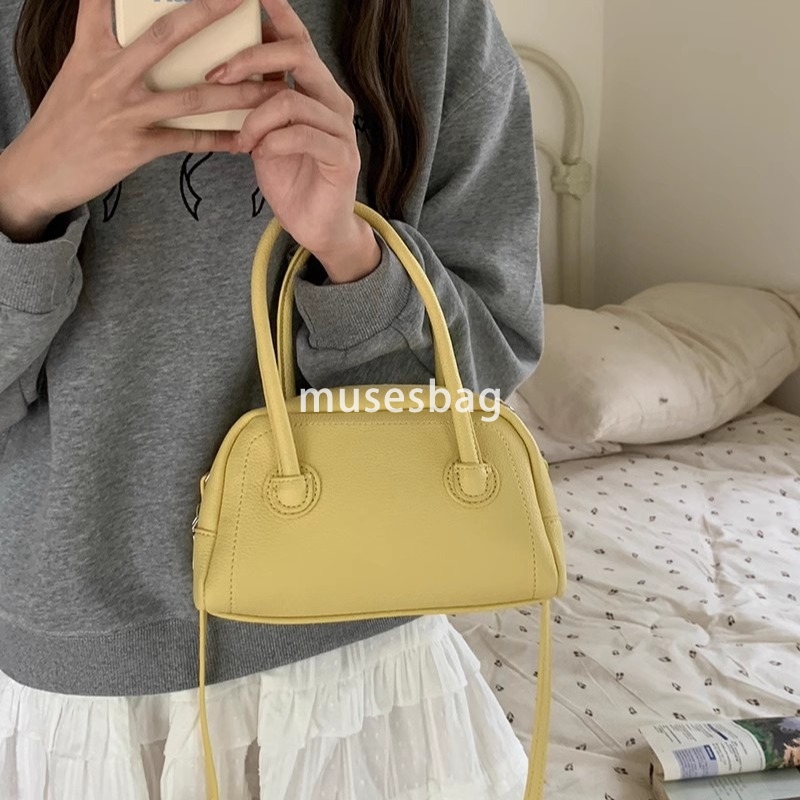 Designer Bao Xiaozhong Mini Large Capacity Pillow Bag Women's Luxury Commuter Versatile Handheld Crossbody Bag