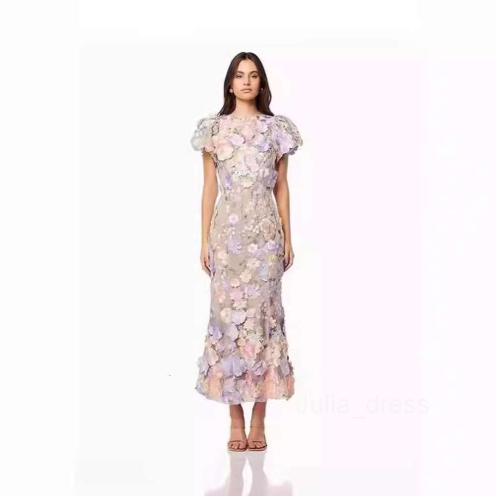 2024 Spring New Light Luxury Round Neck Embroidered 3D Flower Bubble Sleeves Mid length Dress Wrapped Hip Skirt