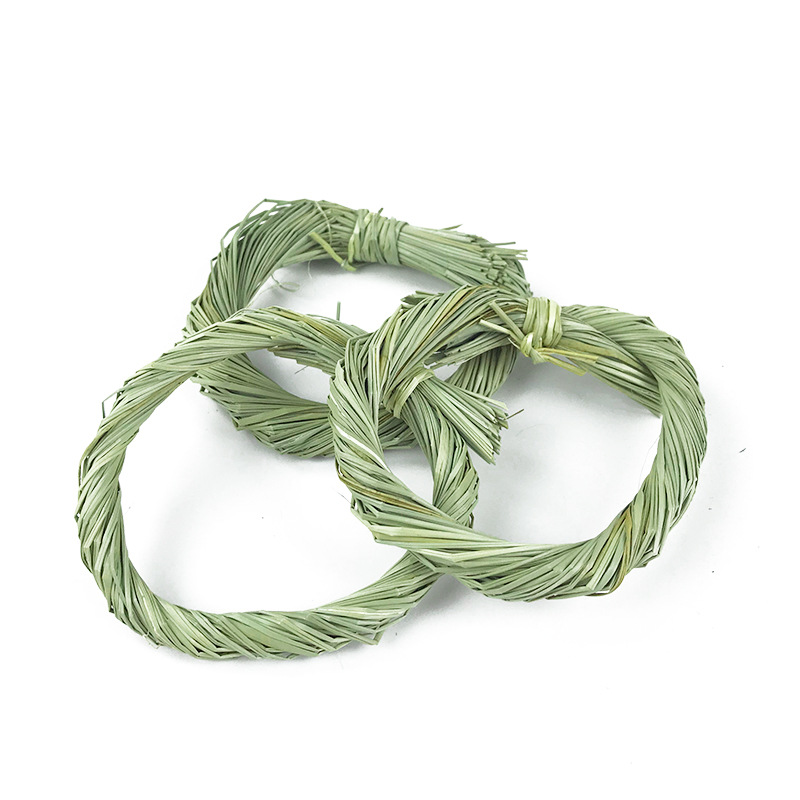 Interactive Grass Ball Grass Ring Pet Teeth Grinding Toys Hamster Rabbit Chew Toy Tooth Green Small Animal Molar Accessories