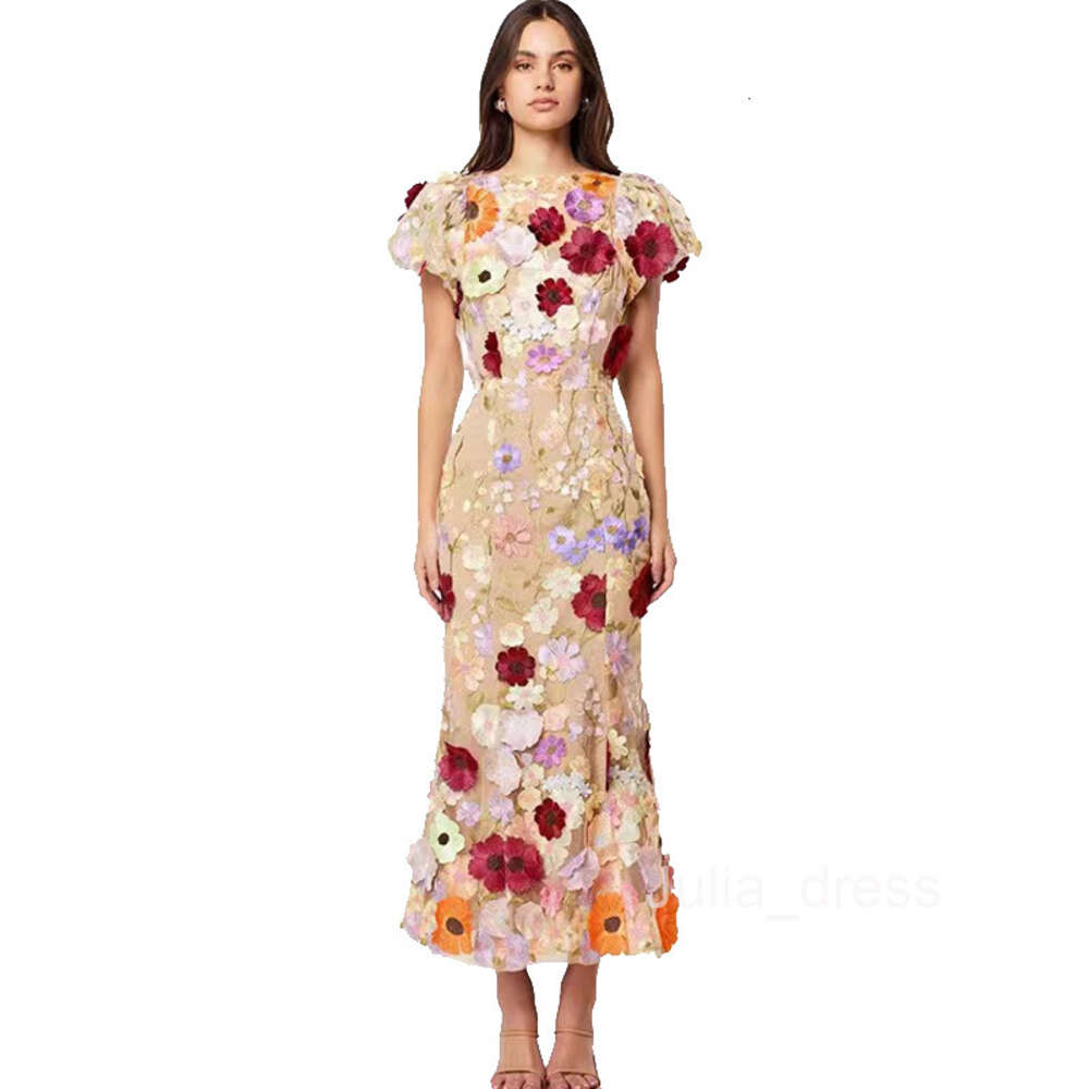 2024 Spring New Light Luxury Round Neck Embroidered 3D Flower Bubble Sleeves Mid length Dress Wrapped Hip Skirt