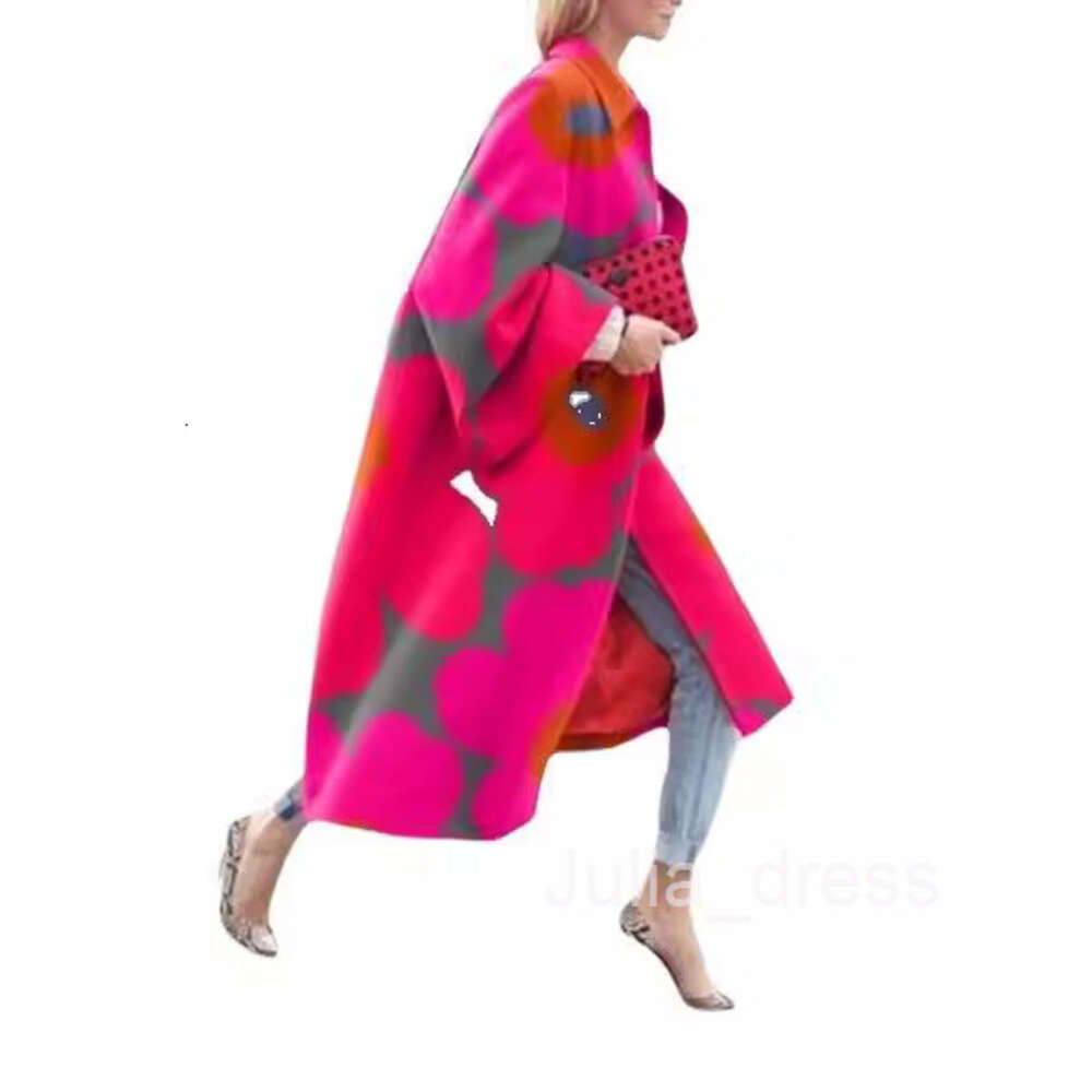 New product in autumn and winter of 2023 long flare sleeve coat printed loose trench coat for women