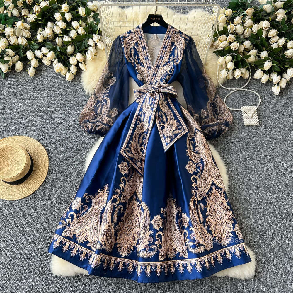 High end socialite dinner party dress women can wear a dress on weekdays with a waistband and a one-piece dress