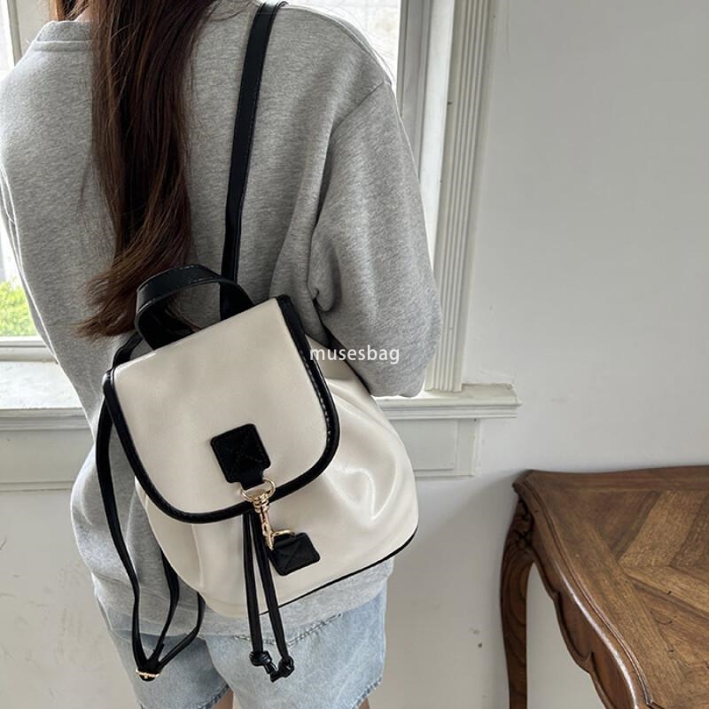 High quality backpack for men and women designer bag for fashion and leisure simple and versatile flip top large capacity backpack