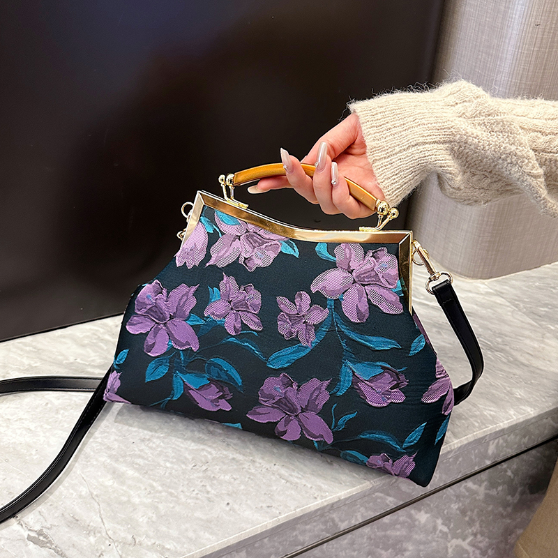 Vintage Flower pattern Evening Bag Wood Handle Clutch Antique Kiss Lock Shoulder Crossbody Bag Kiss Lock Frame Handbag Purse Sac