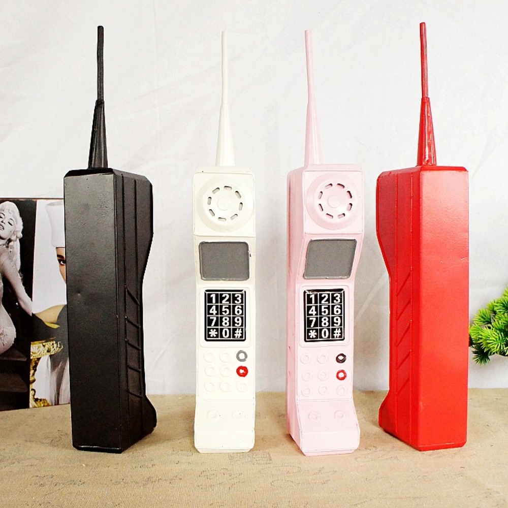 Retro Mobile Brick Phone Model 80'S 90'S Old Classic Design Telephone Model Old-Fashioned Metal Vintage
