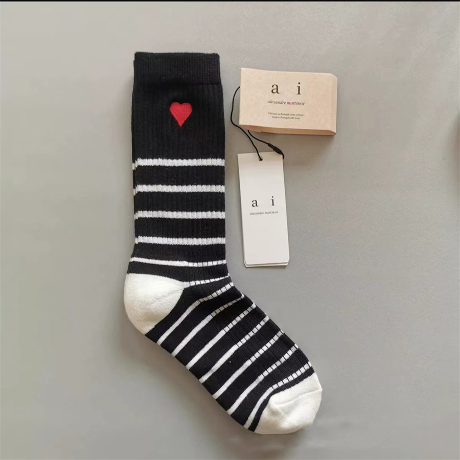 Stylish Unisex Sports Letter Print Cotton Mid Tube Socks In 12 Colors For All Seasons