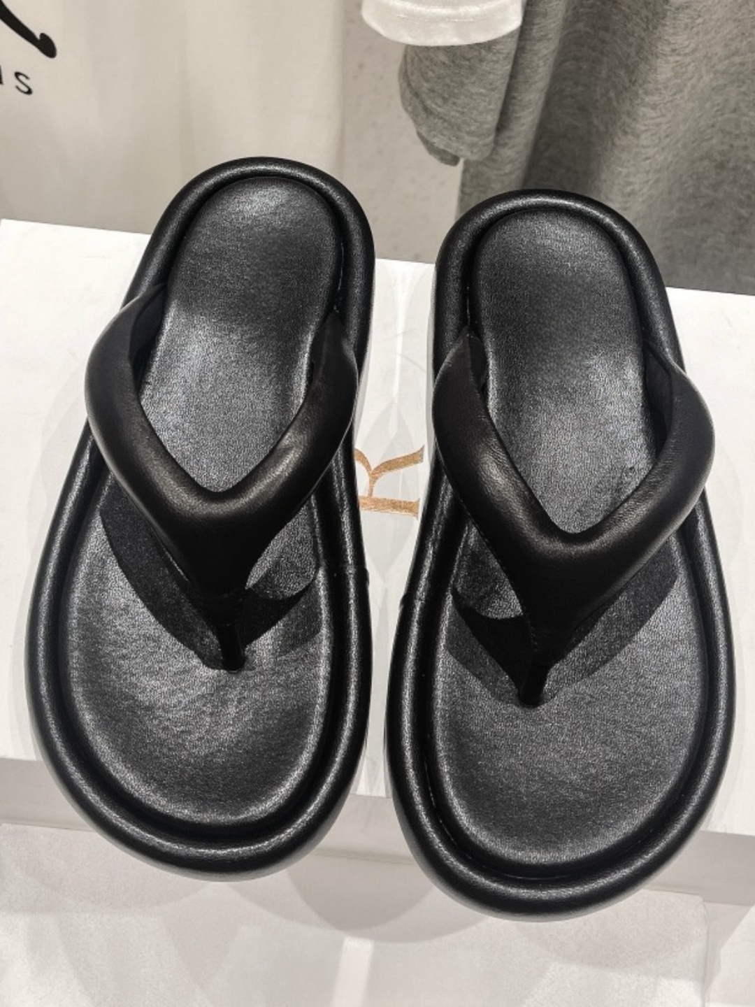 Designer the row shoe sandal woman Slippers rubber flat shoe Mara Flat sandal Minimal slip-on shoe Ginza Sandal in Leather womens heels dhgate with box size35-40