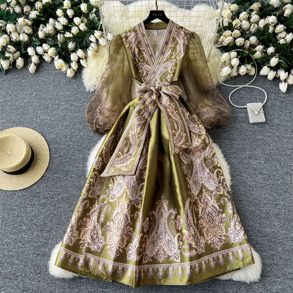 High end socialite dinner party dress women can wear a dress on weekdays with a waistband and a one-piece dress