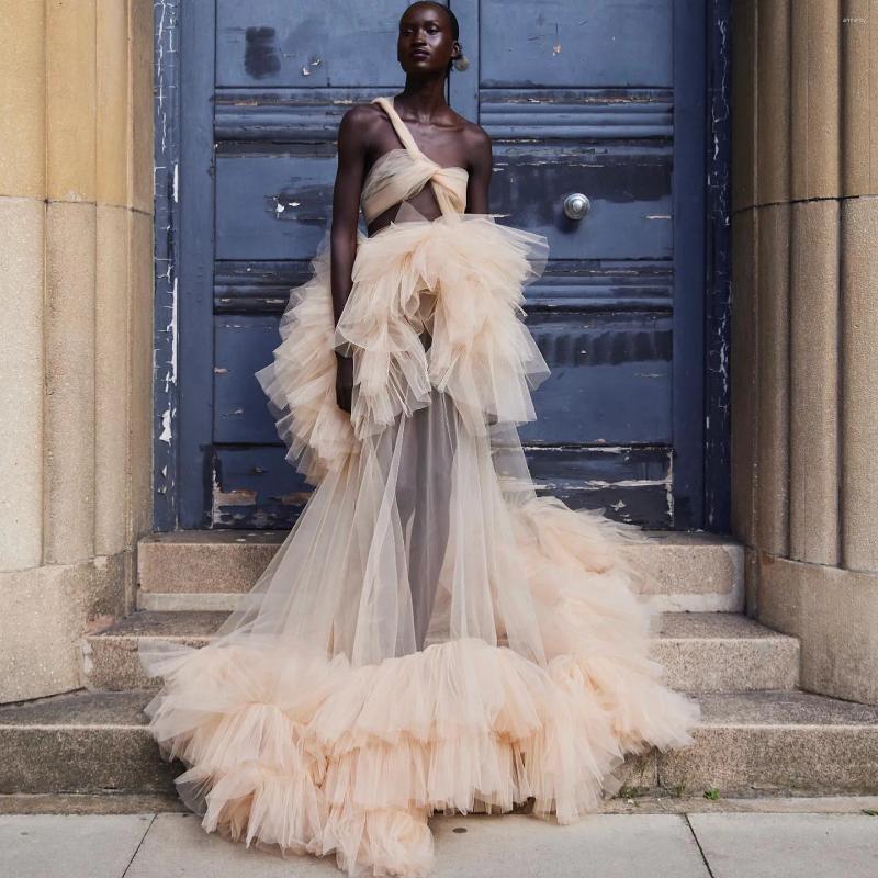 Casual Dresses Sexy See Thru Beige Tulle Long Women Robe Ruffles Tiered Bridal One Shoulder Maxi To Party
