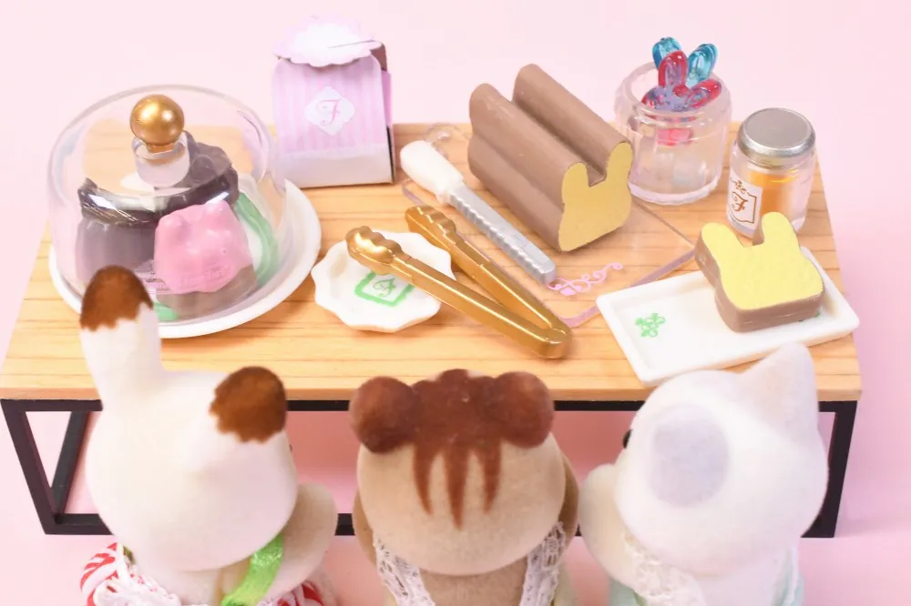 Tarlin capsule toys Animals forest Family cute cake shop 3 dollhouse miniatures for 1/12 dolls figures candy toy gashapons