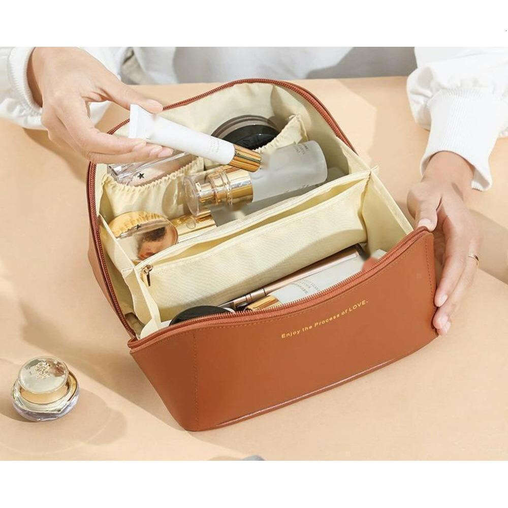 2024 Cosmetic storage bag Free shipping New Design PU Leather Portable Women Makeup Minimalist style Fashion Good texture Great for gifts Triple Pink 