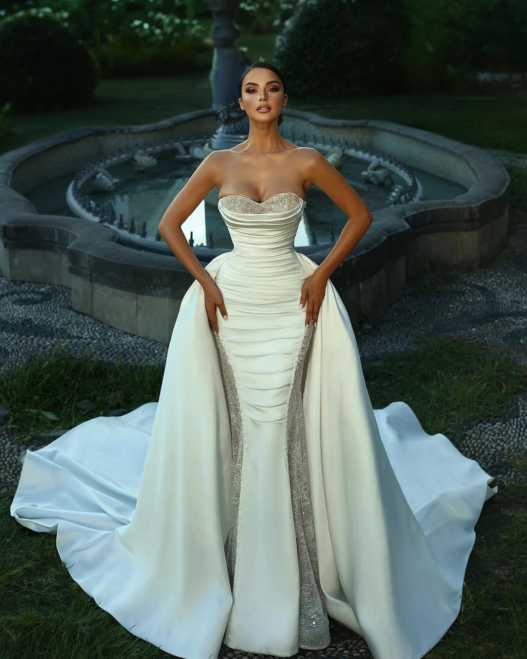 Sexy Mermaid Prom Dress Luxury Shine Sweetheart Evening Dress Deep Detachable Sweep Tail Bridal Gown Custom Made Sleeveless Plus Size vestido de novia