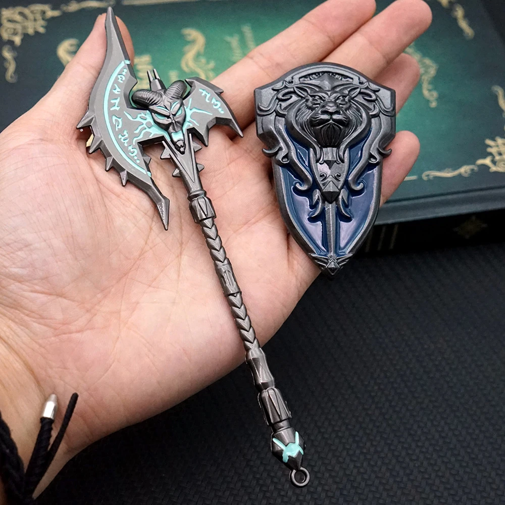 Shadowmourne Axe Keychain Frostmourne Arthas Sword with Shield Keyring for Men Game Accessories Key Ring Pendant llaveros