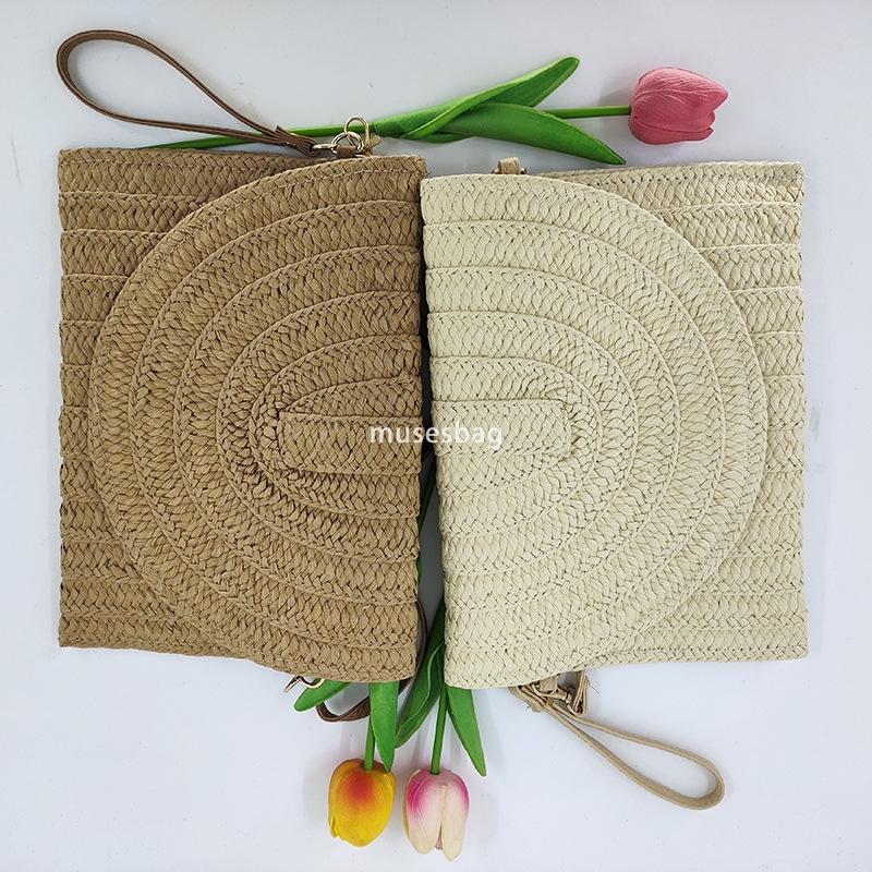 New Woven Bag Grass Underarm Bag Beach Wind Signal Sealing Flip Bag Woven Bag Letter Sealing Bag Crossbody Bag