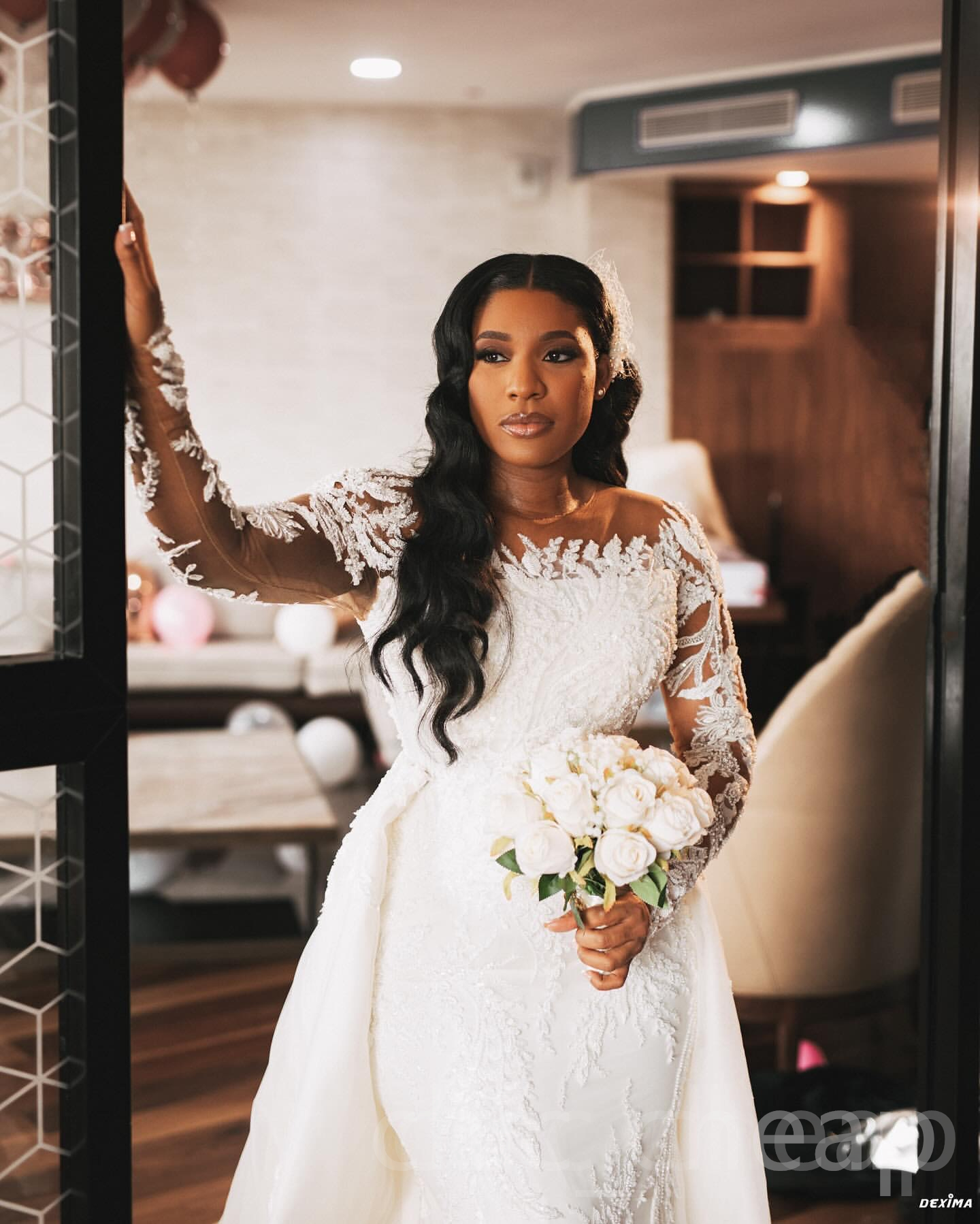 2024 Arabic Aso Ebi Plus Size White Lace Mermaid Wedding Dress Beaded Detachable Satin Train Bridal Gowns Dresses ZJ202