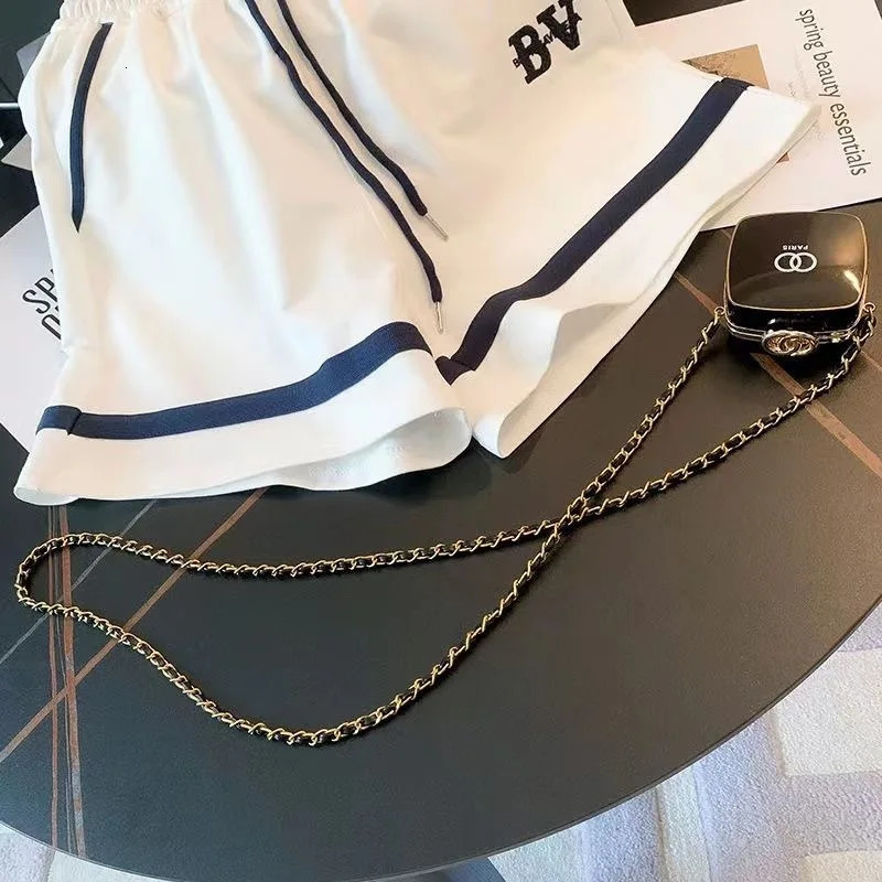 Summer Children Girls Clothes Set V Neck Tshirts and Shorts 2 Pieces Suit Teenage Short Sleeve Top Bottom Tracksuit 240530