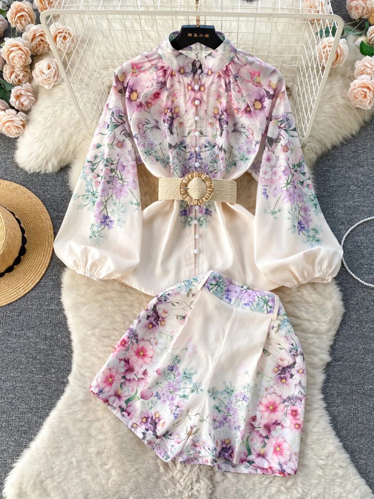 Retro Royal Flower Printed Womens Two Piece Set with Puff Sleeves Ultra Thin Womens ShirtHigh Waist Wide Leg Shorts 2024 Summer Wear 240524bj