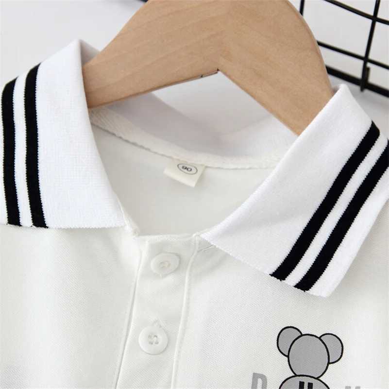 Polos Polos Summer Boys 2024 Korean Fashion Casual Sweatshirt Absorbing Print Back Bear/Polo Shirt/2-7 Years Old WX5.29