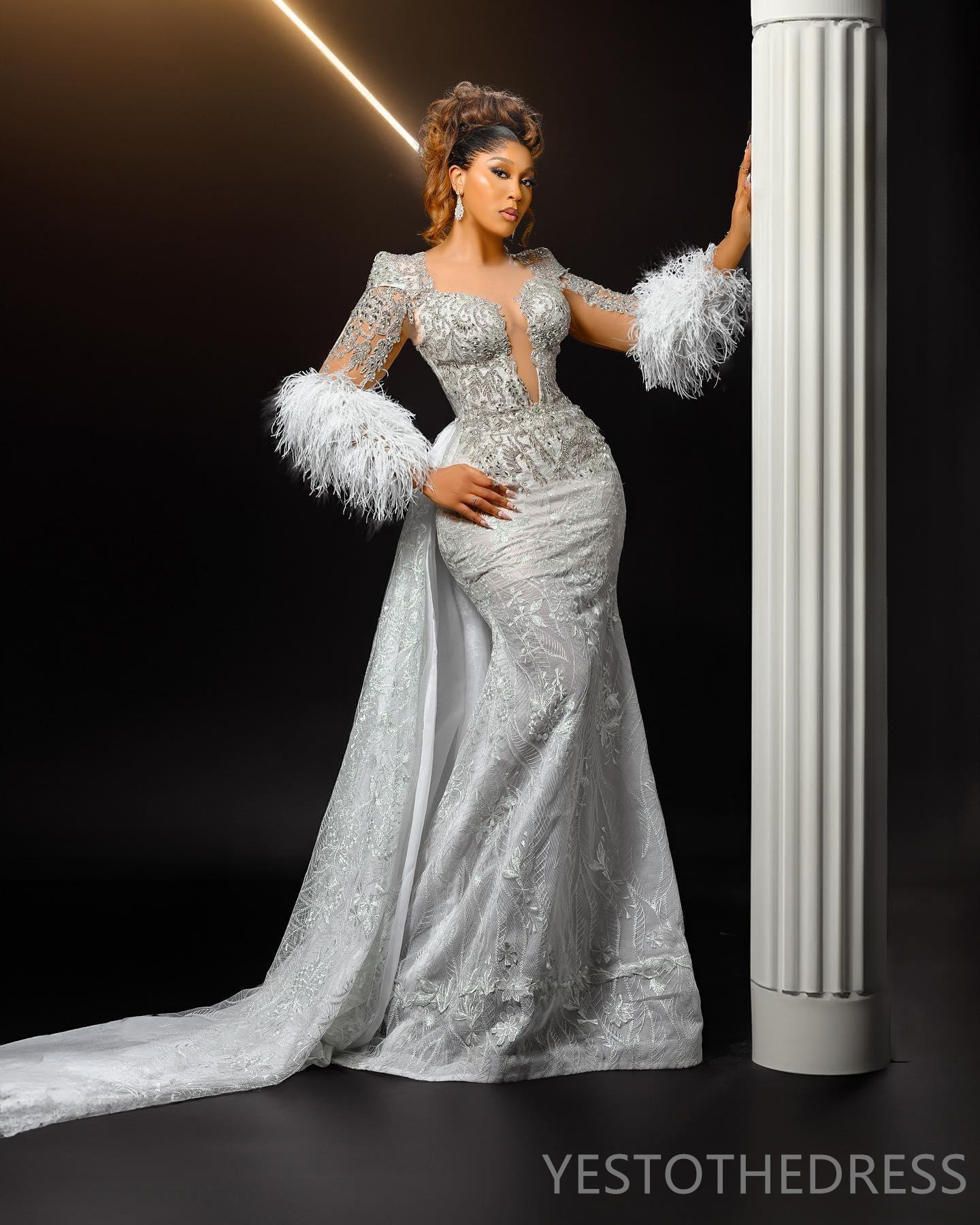 R&W 2024 urious Prom Dresses for Special Ocns Feathered Promdress With Detachable Train Illusion Long Sleeves Beaded Lace Rhies Decorated Gowns AM1021