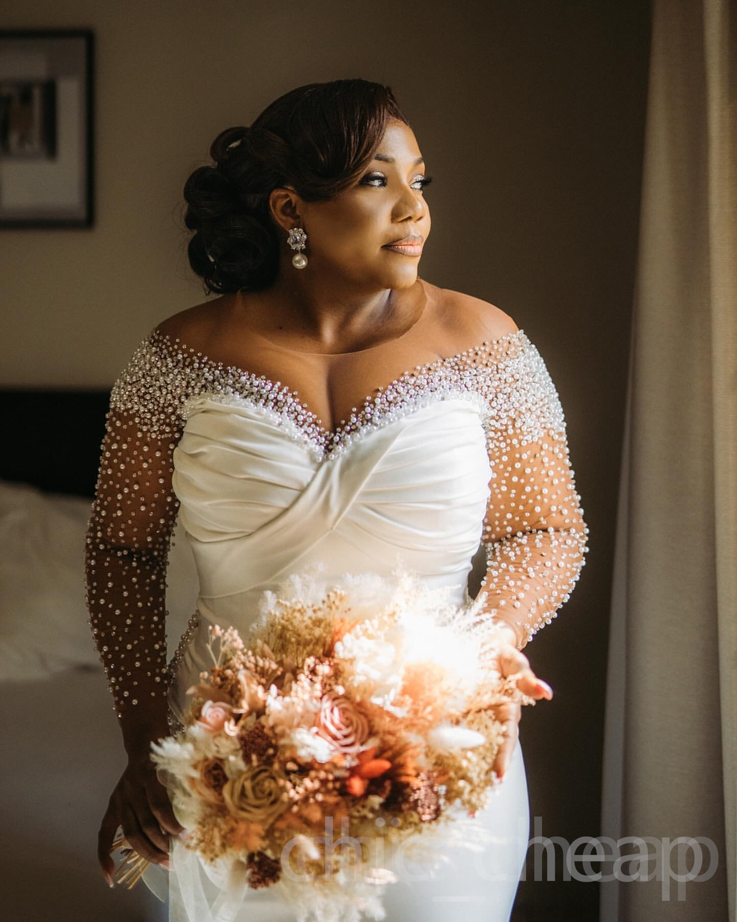 2025 Plus Size Mermaid Wedding Dress - Beaded Pearls Satin Bridal Gown