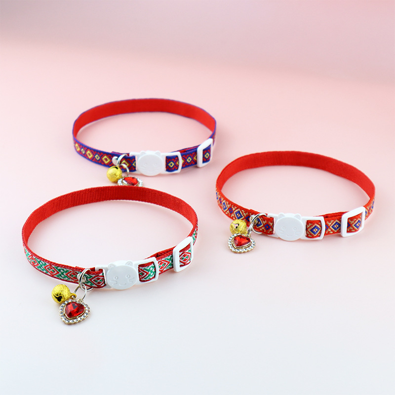 Pet Cat Collar Adjustable Puppy Collar with Bell & Heart Rhinestone Pendant Red Plaid Pet Collar for Cat & Puppy Pet Accessories