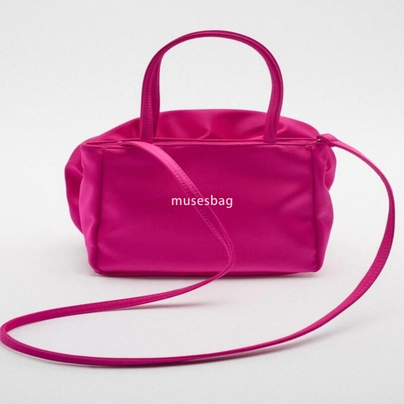 A niche designer bag for women high-quality silk flower bag single shoulder crossbody small square bag mini classic luxury card clip credit card coin 