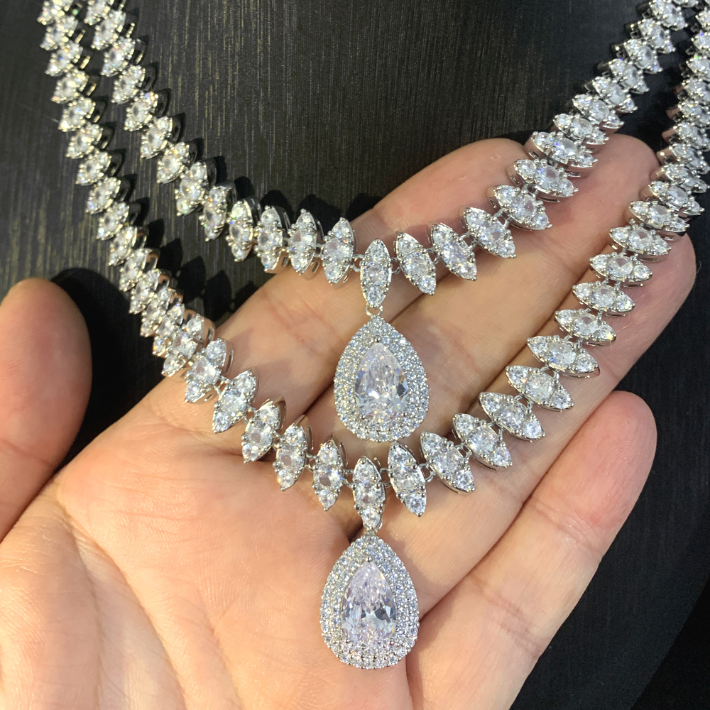 Iced Out Sier Chain Necklace for Men and Women with Water Drop Pendant