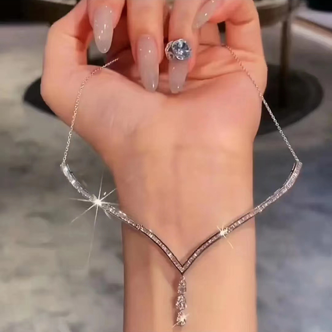 Dia Tears Pendant: 2024 Stunning Water Drop Moissanite Jewelry