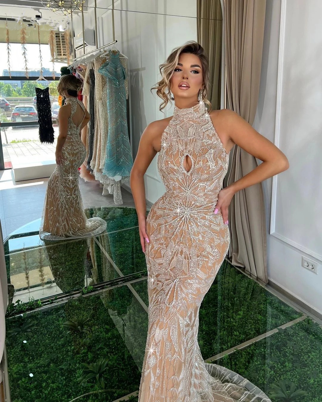 Gorgeous Mermaid Wedding Dresses High Neck Bridal Gowns Beading Sequins Backless Sweep Train Custom Made Sleeveless Bride Vestido de novia