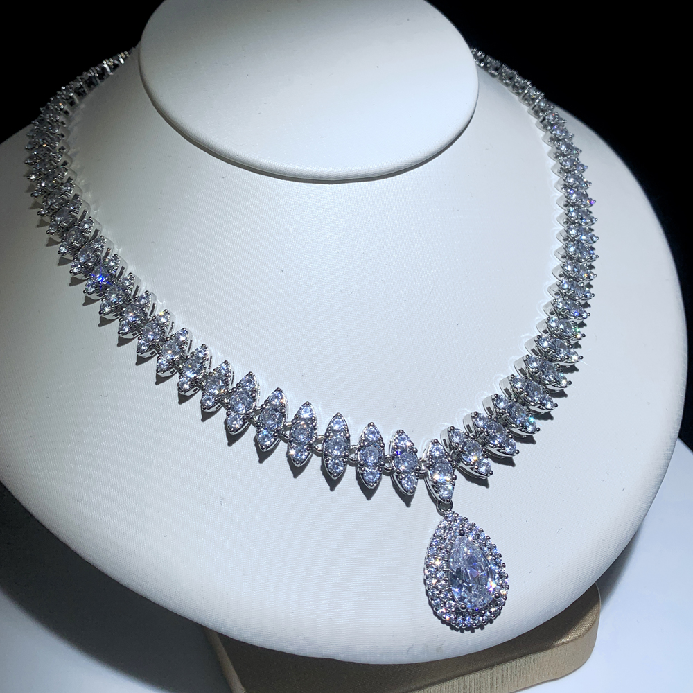 Iced Out Sier Chain Necklace for Men and Women with Water Drop Pendant