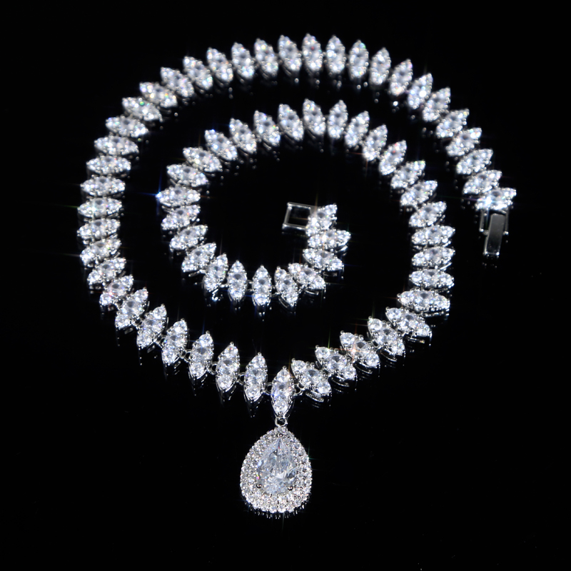 Iced Out Sier Chain Necklace for Men and Women with Water Drop Pendant