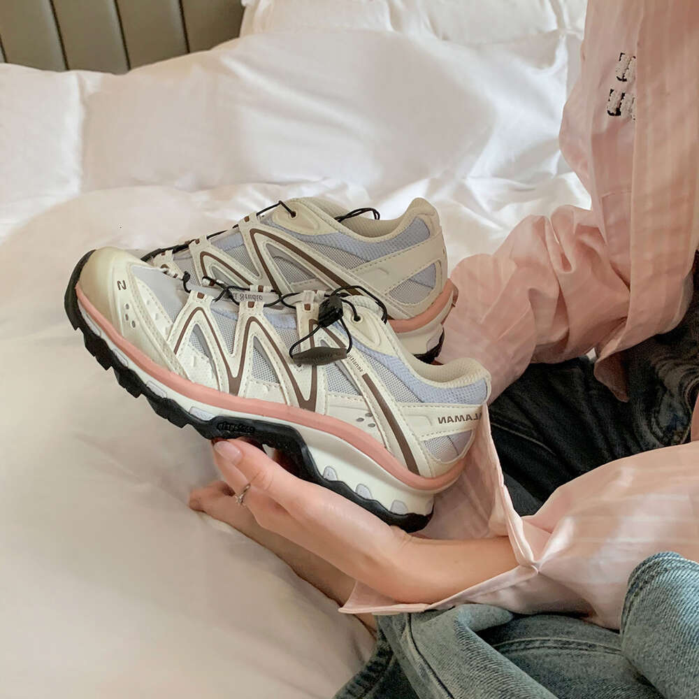 ddmynov Thick soled casual sports for women in spring 2023, new versatile round toe color blocking dad shoes, mesh breathable running shoes