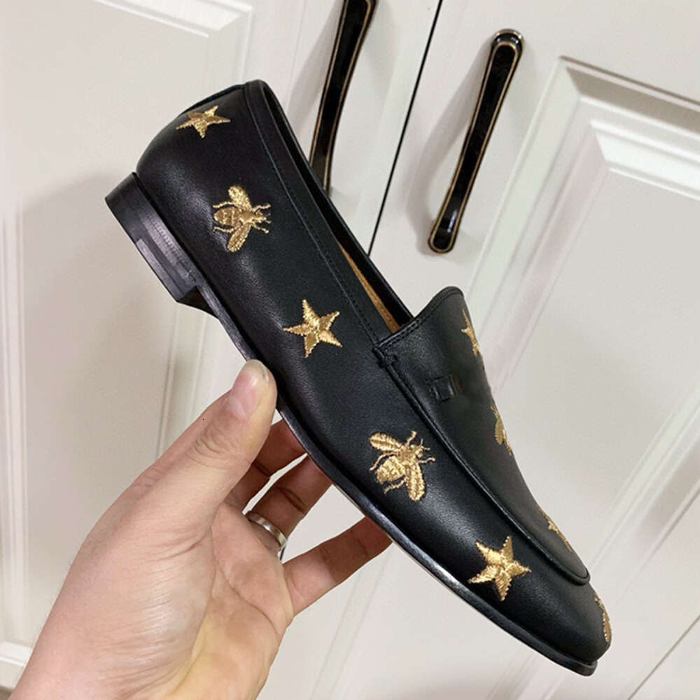 Designer Men Mules Princetown Leather Women Loafers Metal Chain Casual Shoes Black Star Small Bee Sandal Size 36-46 With Box 574