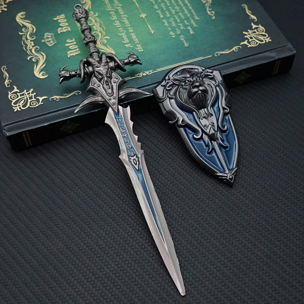 Shadowmourne Axe Keychain Frostmourne Arthas Sword with Shield Keyring for Men Game Accessories Key Ring Pendant llaveros