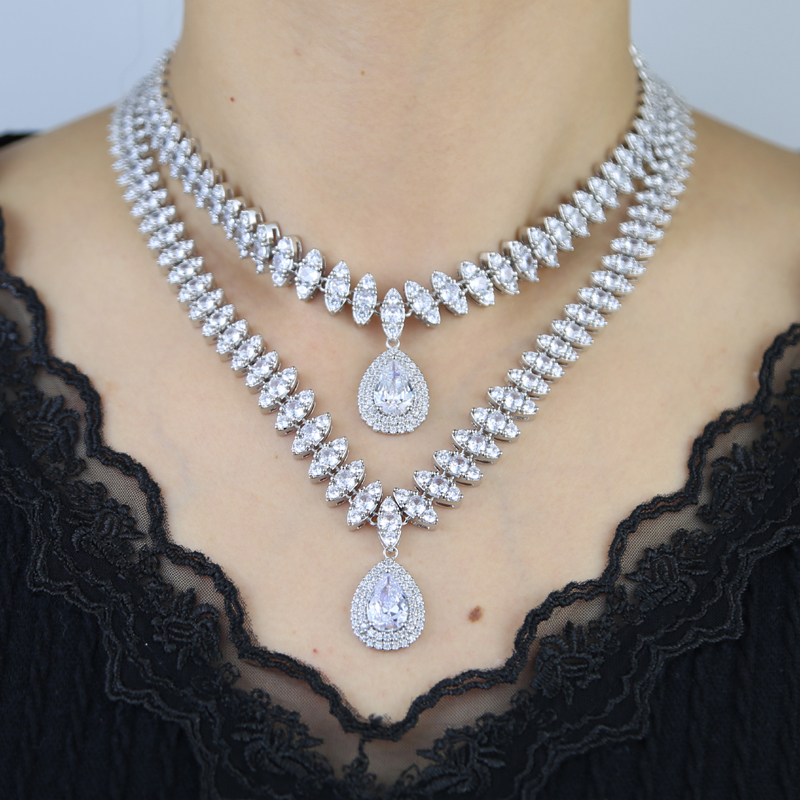 Iced Out Sier Chain Necklace for Men and Women with Water Drop Pendant