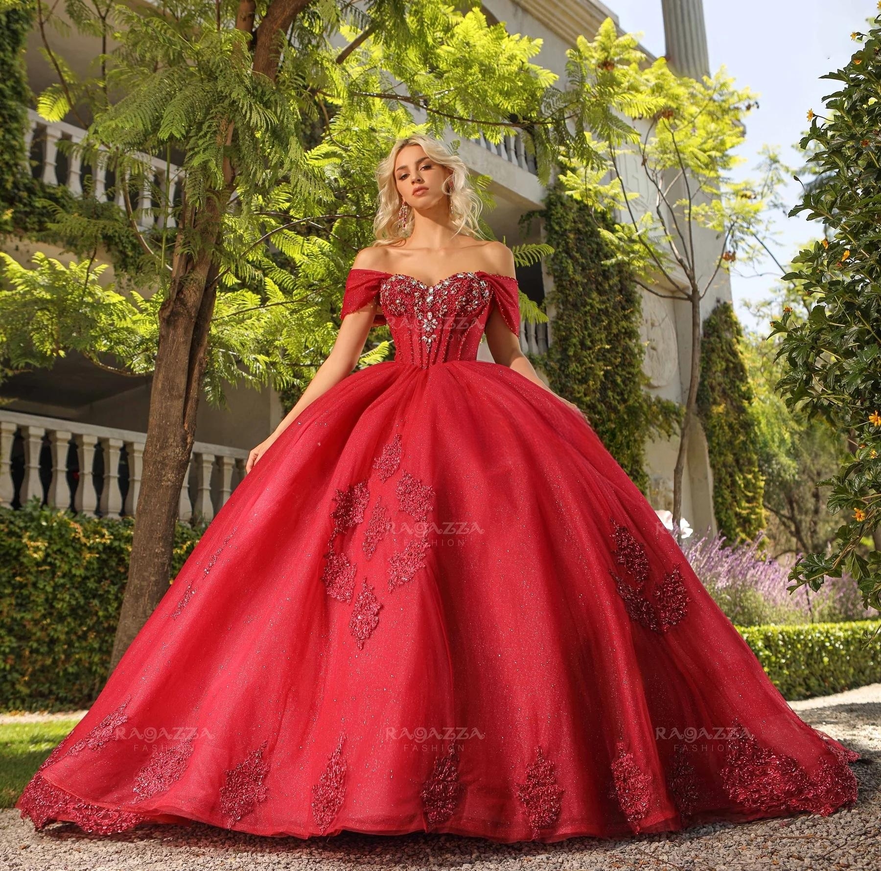 Red Mexican Quinceanera Dresses Ball Gown Off The Shoulder Sparkly Appliques Crystals Puffy Charro Sweet 16 Dresses 15 Anos