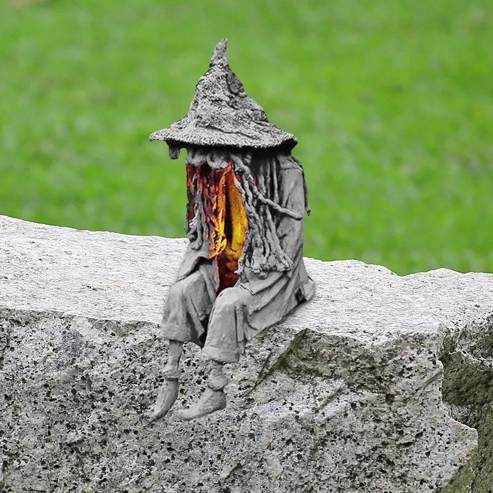 Witch Solar Energy Lamp Witch Solar LED Lawn Light Resin Garden Courtyard Decoration Lights Sculpture Figurines Drop 240528