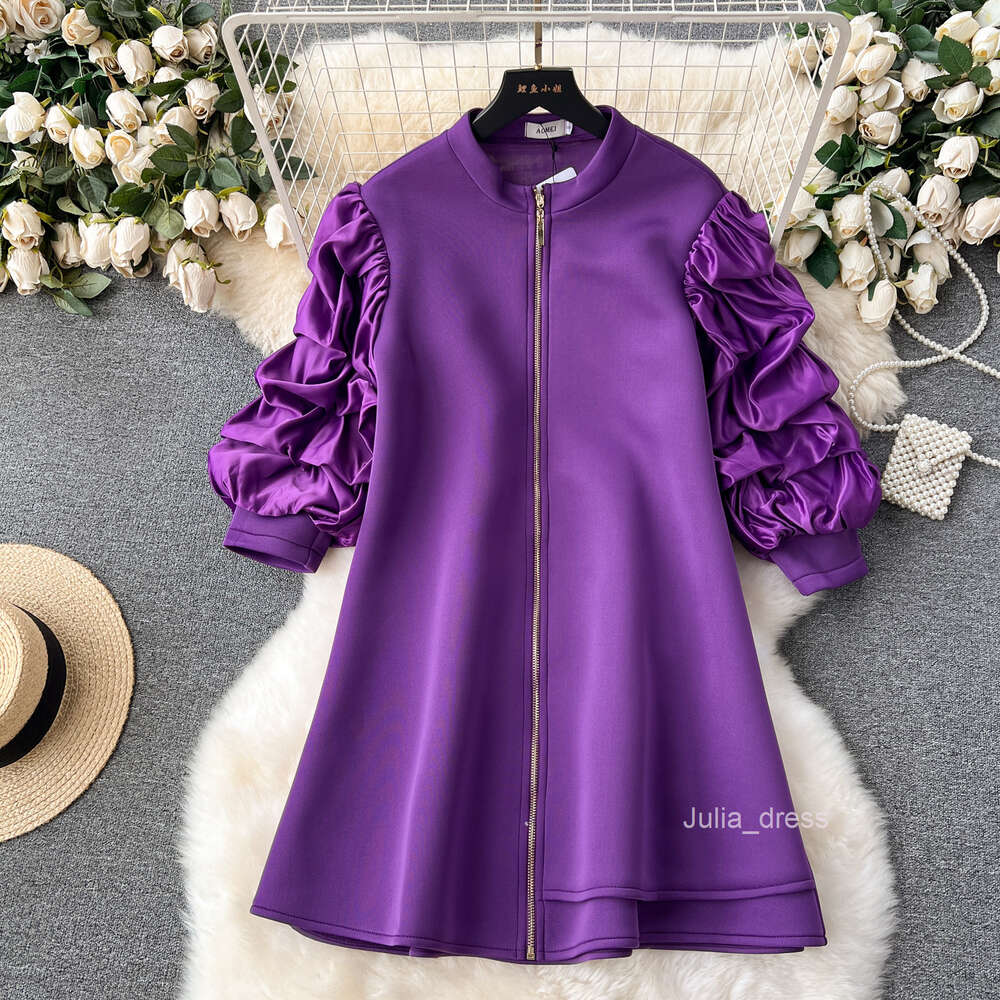 Large size womens high-end satin pleated bubble sleeve design with zippered short style dress