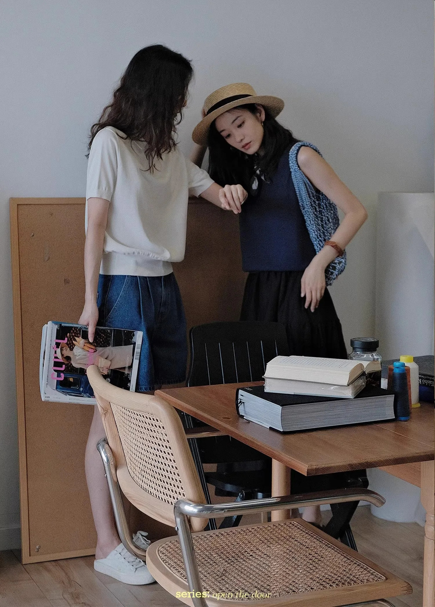 Blue ice silk knitted polo shirt shoulder short sleeve Tshirt womens summer thin French highgrade lapel top 240531