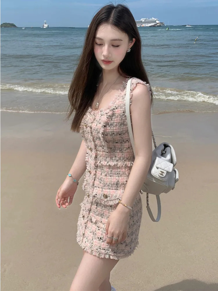 French Small Fragrance Sleeveless Dress Womens Summer Plaid Tassels Slim High-grade Skirt Chic O Neck Tweed Vest Dresses Female 240529
