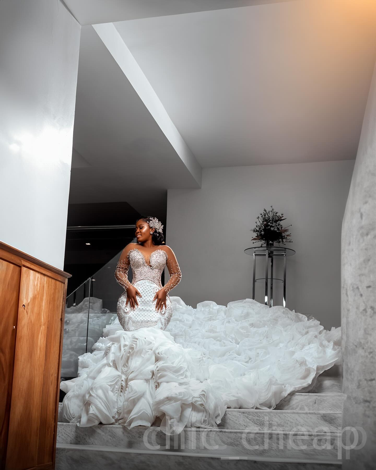 Aso Arabic Ebi Plus Size White Urious Mermaid Wedding Dress Crystals Beaded Tiers Organza Bridal Gowns Dresses ZJ Es B0313