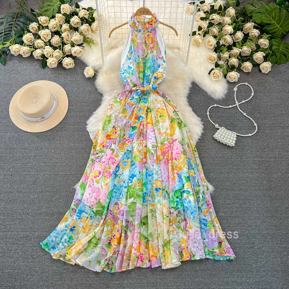 Fashionable bohemian beach skirt for seaside vacation hanging neck off shoulder waist slimming effect A-line printed large hem dress