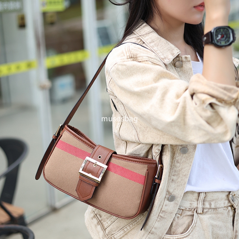 New Women Bag Fashionable and Minimalist Contrast Color Shoulder Bag Handbag European and American Retro Square Button Stick Bag Underarm Bag