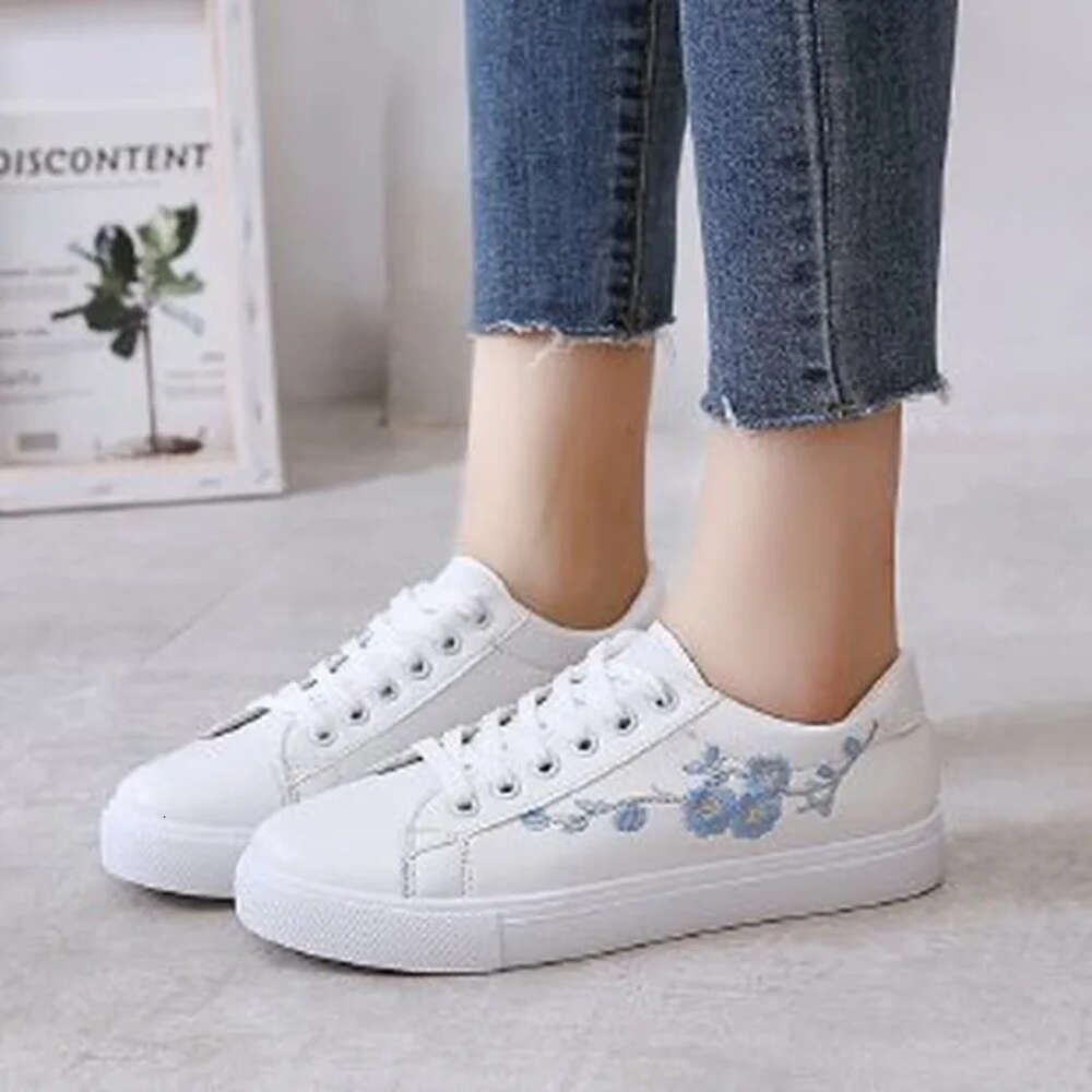 Ddmytiger Autumn Ladies Shoes Women Running Spring Fashion White Breathable Embroidered Flower Lace Up Casual Sneakers Zapatos Female Clothing Outdoor