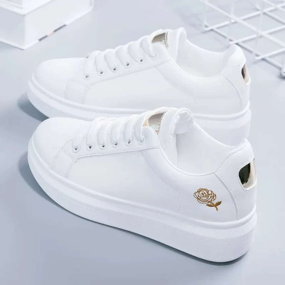 Shoes Women Running Spring Autumn Fashion White Breathable Embroidered wer Lace-Up Casual Sneakers atos De Mujer