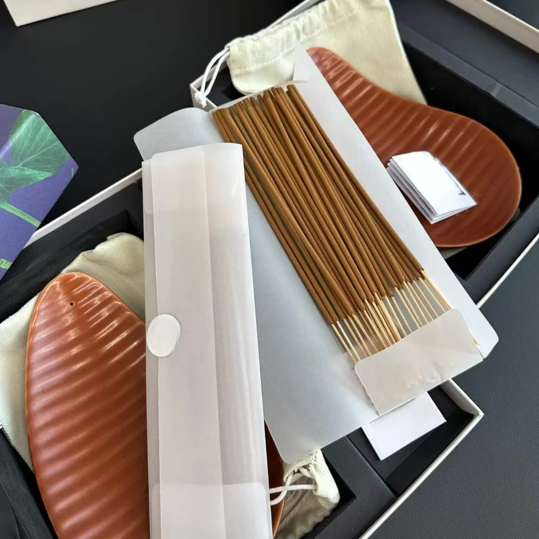 Tomato Leaf Ivy Line Fragrance Ceramic Tray Aromatherapy Set Gift Box Candle Aromatherapy Christmas Gift
